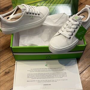 Cariuma OCA Off-White Canvas Sneakers